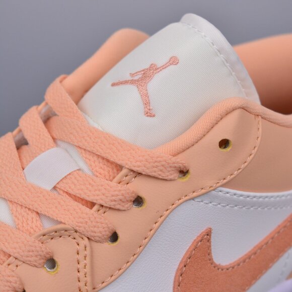 Nike Air Jordan 1 - Picture 4 of 9